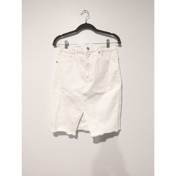 Madewell Stretch Denim Pegged Skirt in Tile White: Cutout Edition - Picture 4 of 11